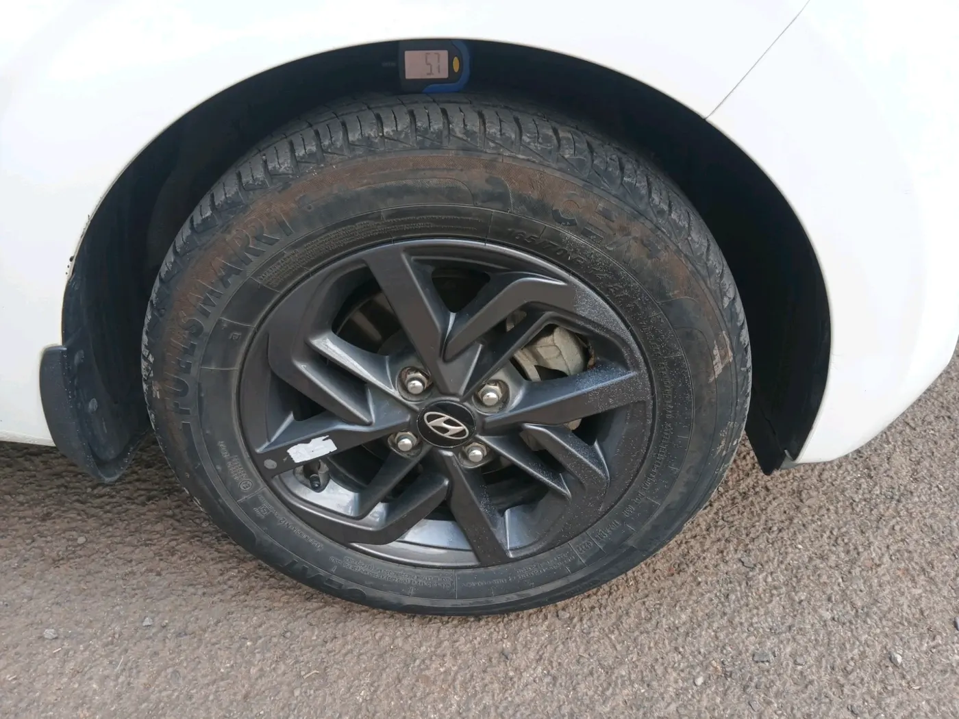 2022 Hyundai GRAND I10 NIOS SPORTZ 1.2 KAPPA VTVT, Petrol, Manual, 27,337 km, tyre