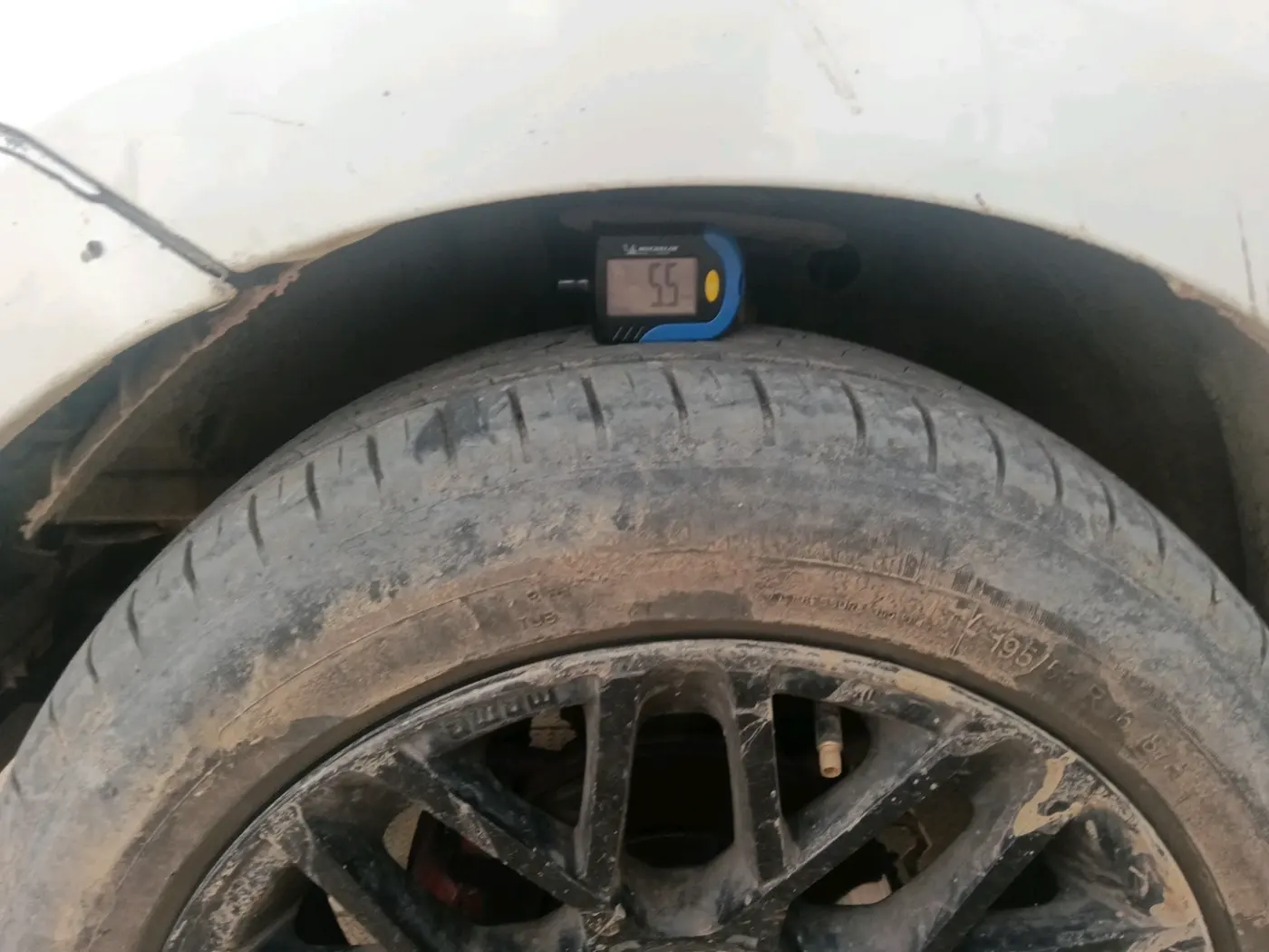 2019 Maruti Swift VDI, Diesel, Manual, 1,28,451 km, tyre