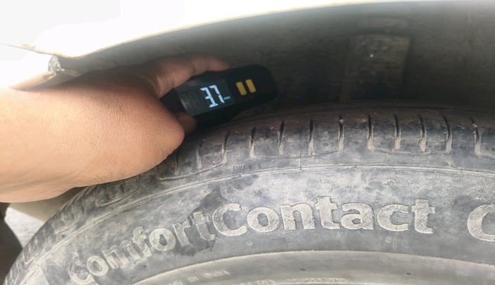 2014 Nissan Sunny XL DIESEL, Diesel, Manual, 1,89,675 km, tyre