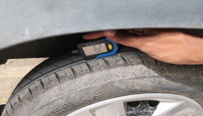 2020 Renault Kwid RXT 1.0 AMT (O), Petrol, Automatic, 35,601 km, tyre