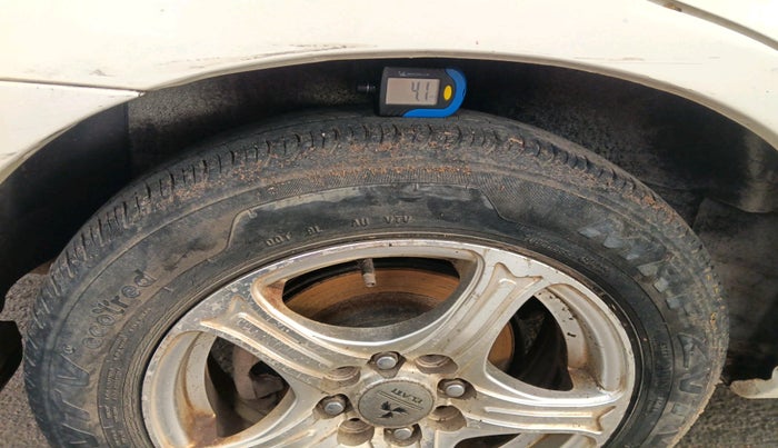 2008 Honda City VTEC, Petrol, Manual, 2,37,867 km, tyre