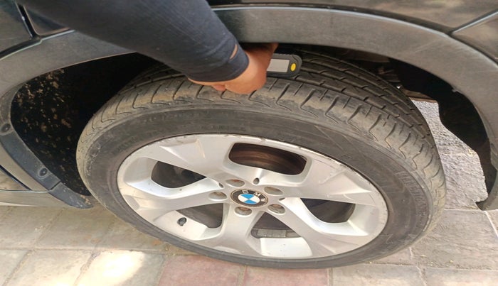 2012 BMW X1 sDrive20d, Diesel, Automatic, 1,21,105 km, tyre