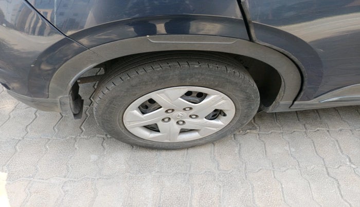 2020 Hyundai VENUE S 1.2, Petrol, Manual, 1,40,254 km, tyre