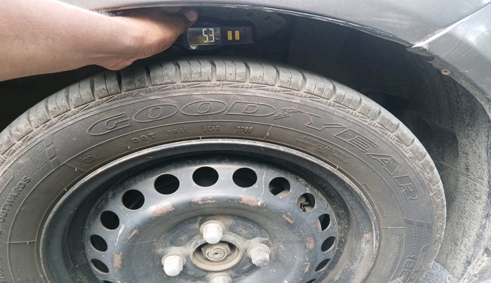 2013 Honda Brio S MT, Petrol, Manual, 93,798 km, tyre