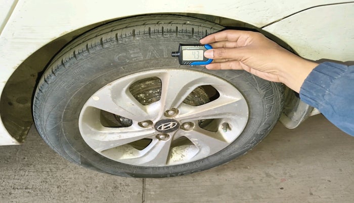 2019 Hyundai Xcent SX 1.2, Petrol, Manual, 1,11,663 km, tyre