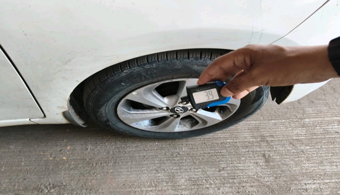 2019 Hyundai Xcent SX 1.2, Petrol, Manual, 1,11,663 km, tyre