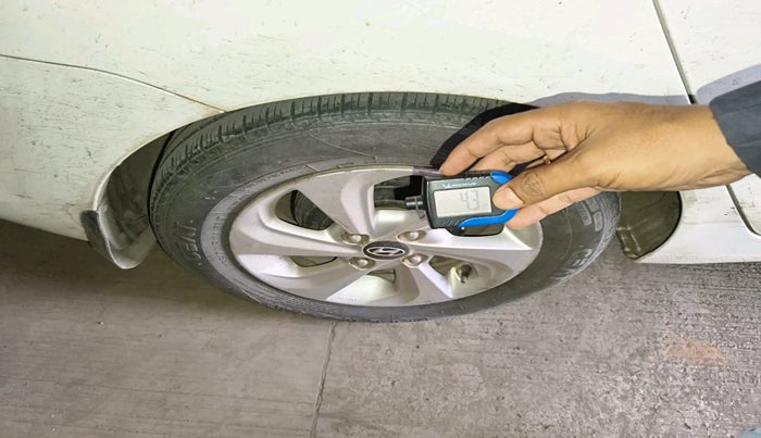 2019 Hyundai Xcent SX 1.2, Petrol, Manual, 1,11,663 km, tyre