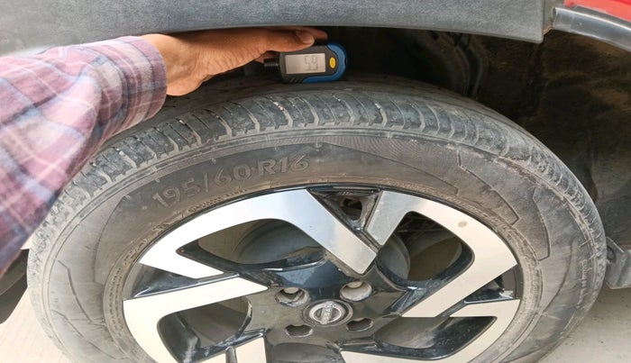 2023 Nissan MAGNITE XV TURBO CVT, Petrol, Automatic, 23,407 km, tyre