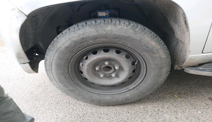 2016 Mahindra TUV300 T6, Diesel, Manual, 1,19,811 km, tyre