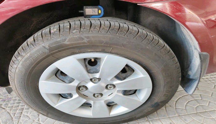 2008 Hyundai Verna 1.6 VTVT, Petrol, Manual, 66,893 km, tyre