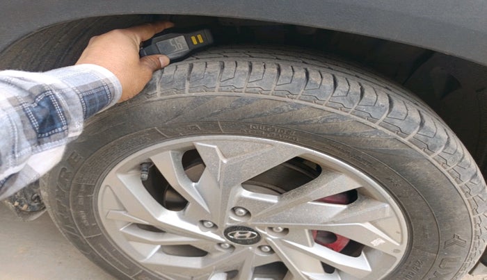 2022 Hyundai Creta SX IVT 1.5 PETROL, Petrol, Automatic, 21,236 km, tyre