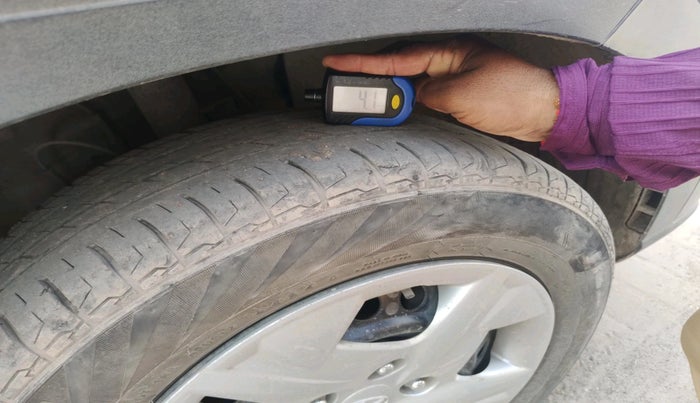 2021 Hyundai VENUE S 1.2, Petrol, Manual, 91,776 km, tyre