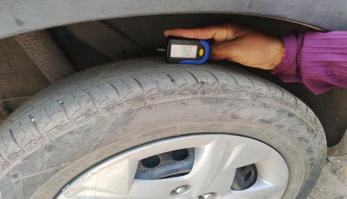 2021 Hyundai VENUE S 1.2, Petrol, Manual, 91,776 km, tyre