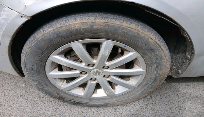 2012 Maruti SX4 ZXI, Petrol, Manual, 1,09,320 km, tyre