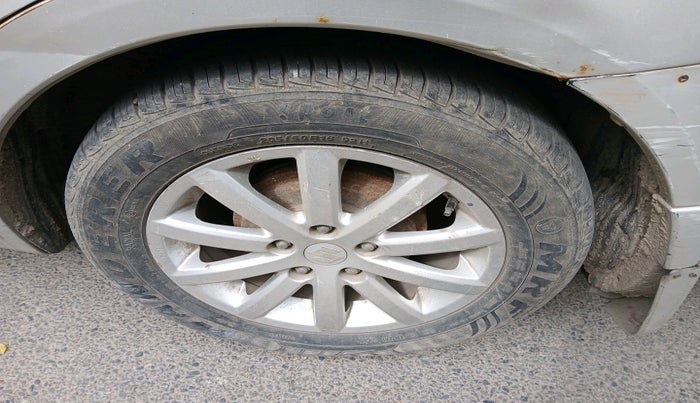 2012 Maruti SX4 ZXI, Petrol, Manual, 1,09,320 km, tyre
