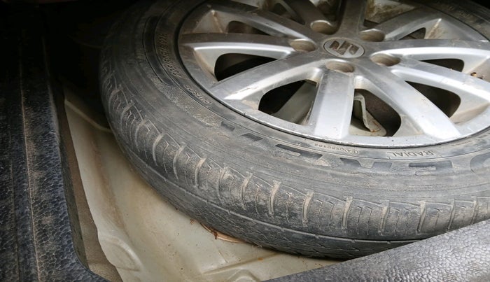 2012 Maruti SX4 ZXI, Petrol, Manual, 1,09,320 km, tyre