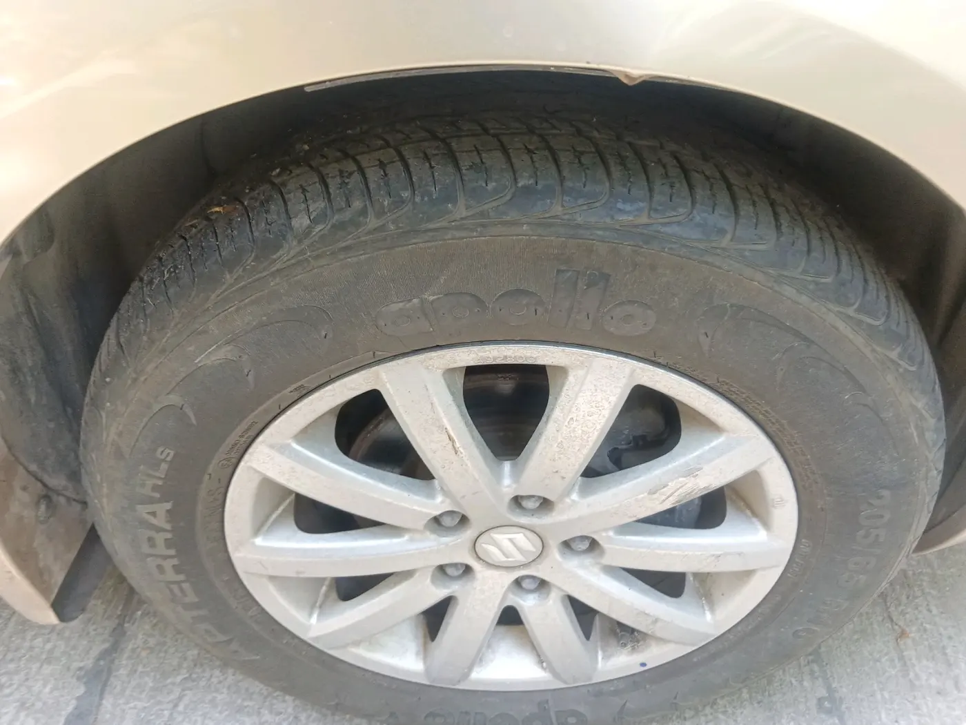 2011 Maruti SX4 ZXI AT, Petrol, Automatic, 24,348 km, tyre