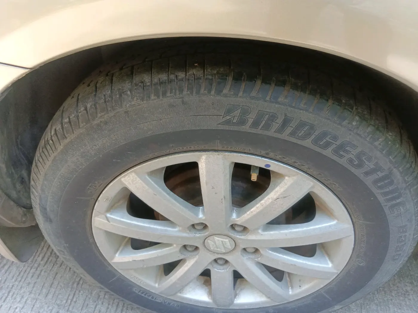 2011 Maruti SX4 ZXI AT, Petrol, Automatic, 24,348 km, tyre