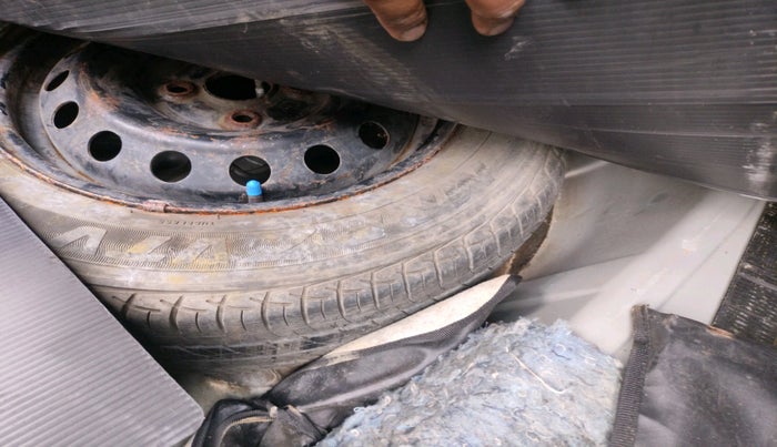 2011 Toyota Etios G, Petrol, Manual, 53,868 km, tyre