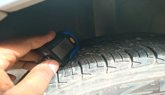 2011 Toyota Etios G, Petrol, Manual, 53,868 km, tyre