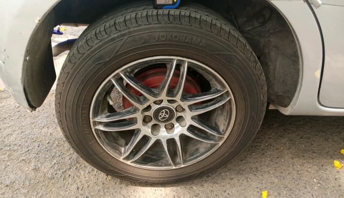 2014 Toyota Etios Liva V, Petrol, Manual, 86,558 km, tyre