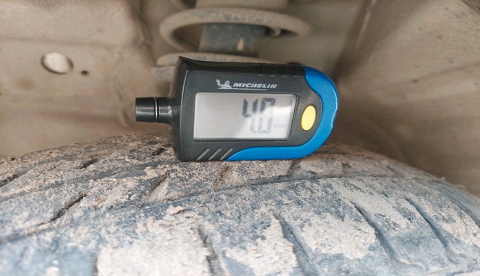 2017 Maruti Wagon R 1.0 VXI, CNG, Manual, 81,093 km, tyre