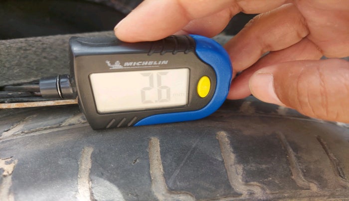 2017 Maruti Wagon R 1.0 VXI, CNG, Manual, 81,093 km, tyre