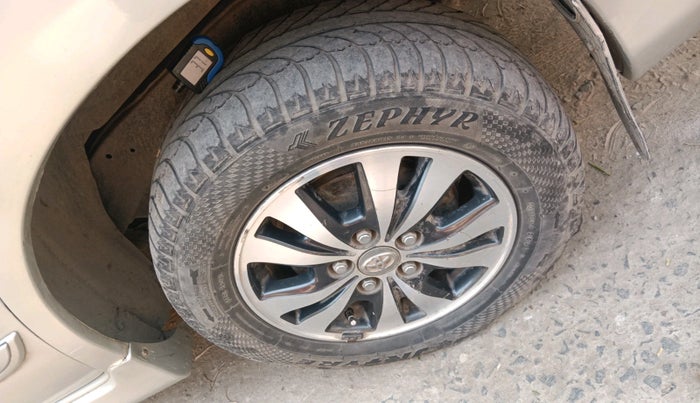 2015 Toyota Innova 2.5 ZX 7 STR, Diesel, Manual, 89,412 km, tyre