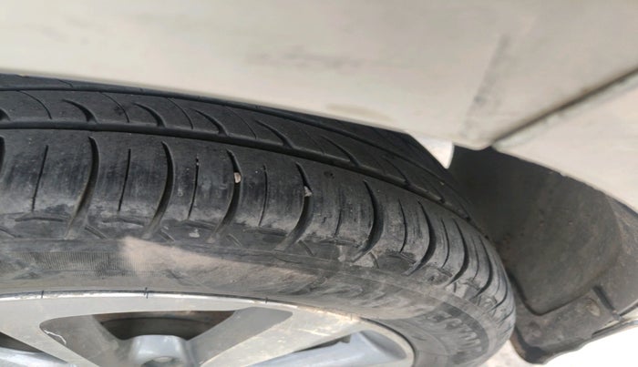 2016 Hyundai Elite i20 ASTA 1.4 CRDI (O), Diesel, Manual, 1,75,991 km, tyre