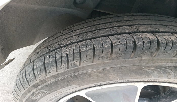 2016 Renault Duster 110 PS RXZ 4X2 AMT DIESEL, Diesel, Automatic, 88,993 km, tyre