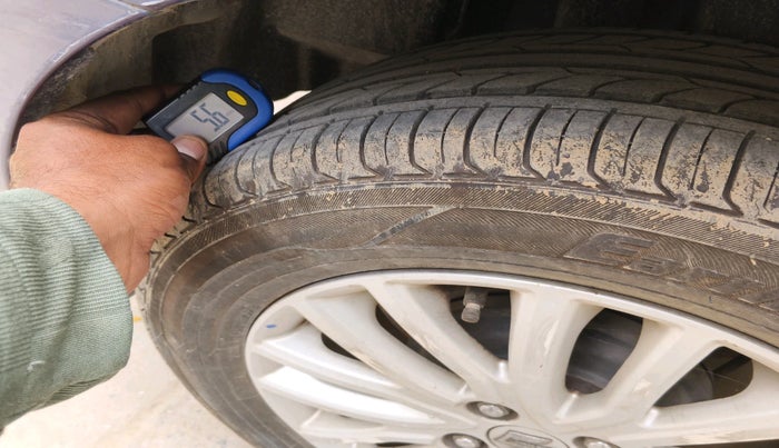 2017 Maruti Dzire ZXI, Petrol, Manual, 79,158 km, tyre