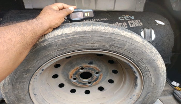 2016 Hyundai Xcent BASE 1.2, CNG, Manual, 4,16,439 km, tyre