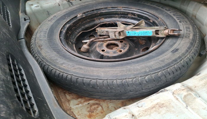 2013 Hyundai i20 ASTA 1.4 CRDI, Diesel, Manual, 1,80,079 km, tyre