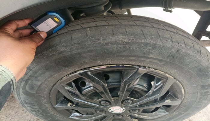 2022 Maruti Alto VXI, Petrol, Manual, 63,260 km, tyre