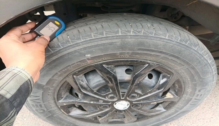 2022 Maruti Alto VXI, Petrol, Manual, 63,260 km, tyre