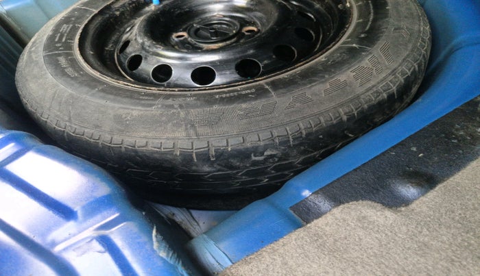 2016 Ford Figo Aspire TITANIUM 1.2 PETROL, Petrol, Manual, 59,023 km, tyre