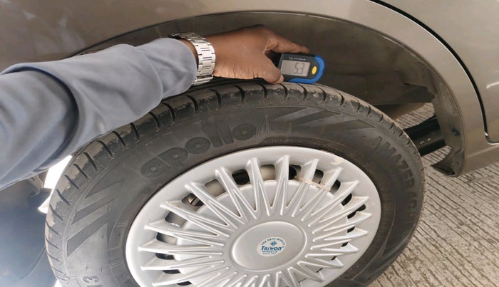 2013 Maruti Wagon R 1.0 LXI CNG, CNG, Manual, 49,838 km, tyre