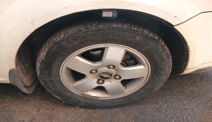 2006 Chevrolet Optra LT ROYALE 1.6, Petrol, Manual, 1,10,465 km, tyre