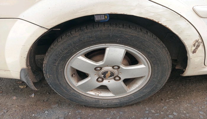 2006 Chevrolet Optra LT ROYALE 1.6, Petrol, Manual, 1,10,465 km, tyre