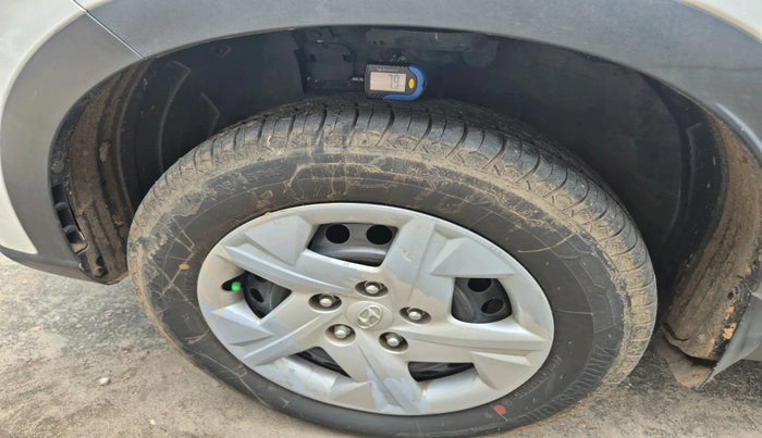 2021 Hyundai VENUE S 1.2, Petrol, Manual, 47,297 km, tyre