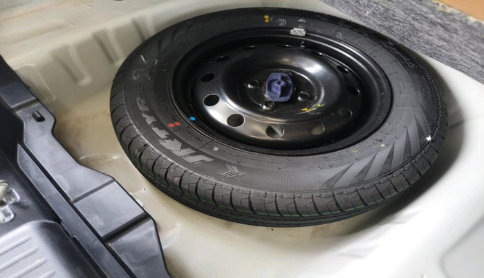 2024 Maruti Dzire VXI, Petrol, Manual, 5,787 km, tyre