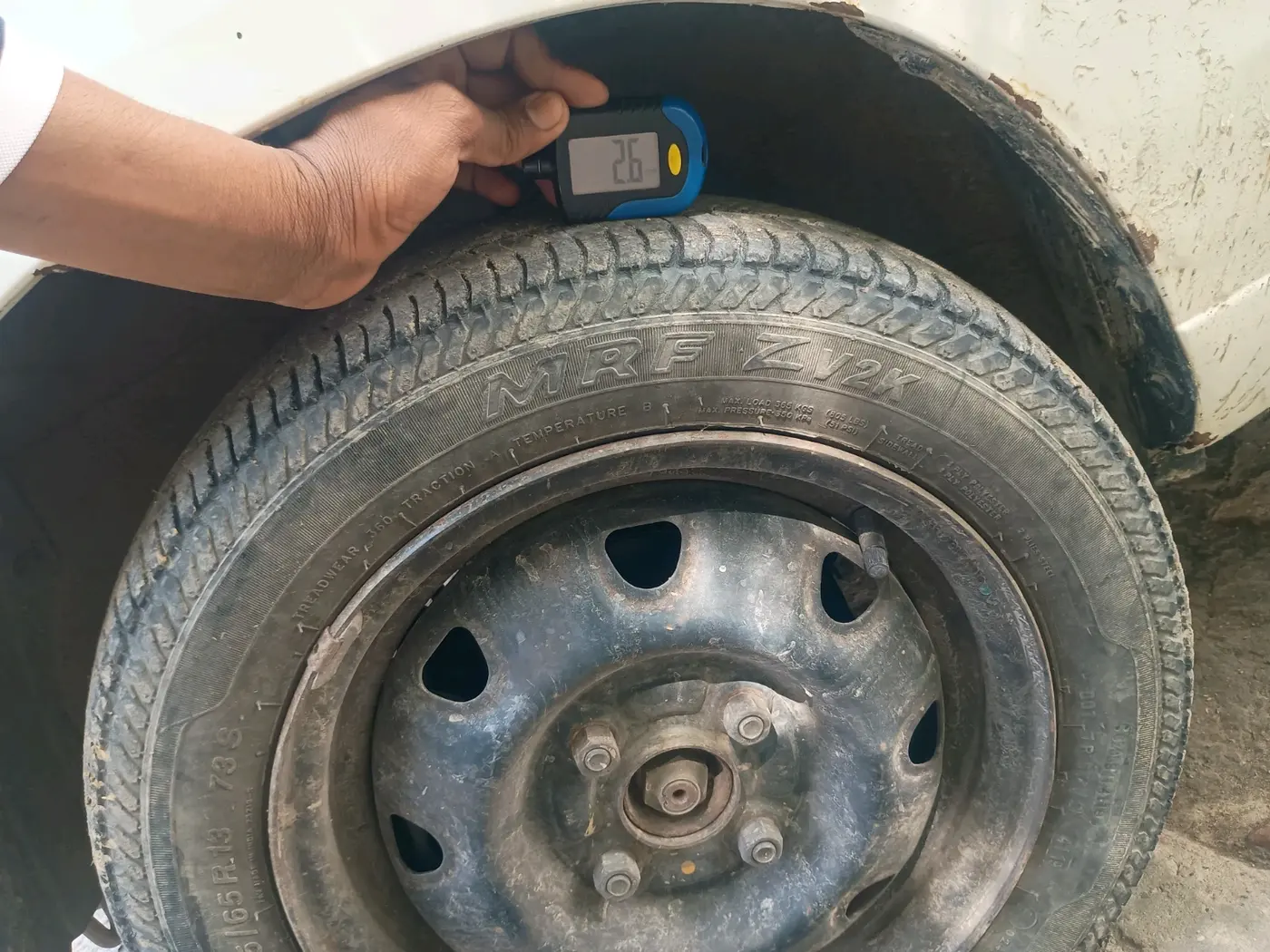 2012 Maruti Alto K10 VXI, Petrol, Manual, 76,195 km, tyre