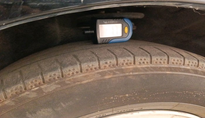 2005 Chevrolet Optra LT ROYALE 1.6, Petrol, Manual, 58,506 km, tyre