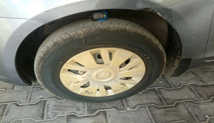 2013 Maruti Swift VDI, Diesel, Manual, 1,81,315 km, tyre