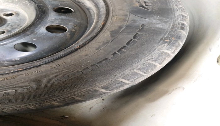 2012 Maruti Swift Dzire VDI, Diesel, Manual, 97,484 km, tyre