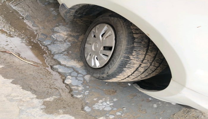 2012 Maruti Swift Dzire VDI, Diesel, Manual, 97,484 km, tyre