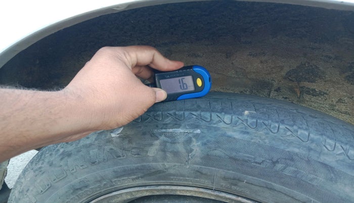 2013 Nissan Evalia XE, Diesel, Manual, 2,89,889 km, tyre