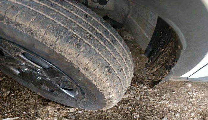 2024 Hyundai VENUE SX 1.2 PETROL, Petrol, Manual, 13,643 km, tyre