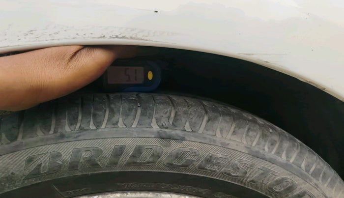 2013 Hyundai i20 SPORTZ 1.2, CNG, Manual, 82,060 km, tyre