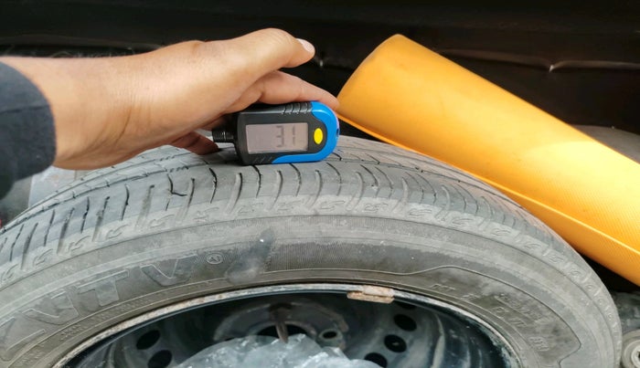 2013 Hyundai i20 SPORTZ 1.2, CNG, Manual, 82,060 km, tyre